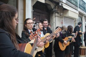 b. Tunas: VivanTuna (@vivantuna) e TAPCE (@tuna_tapce)